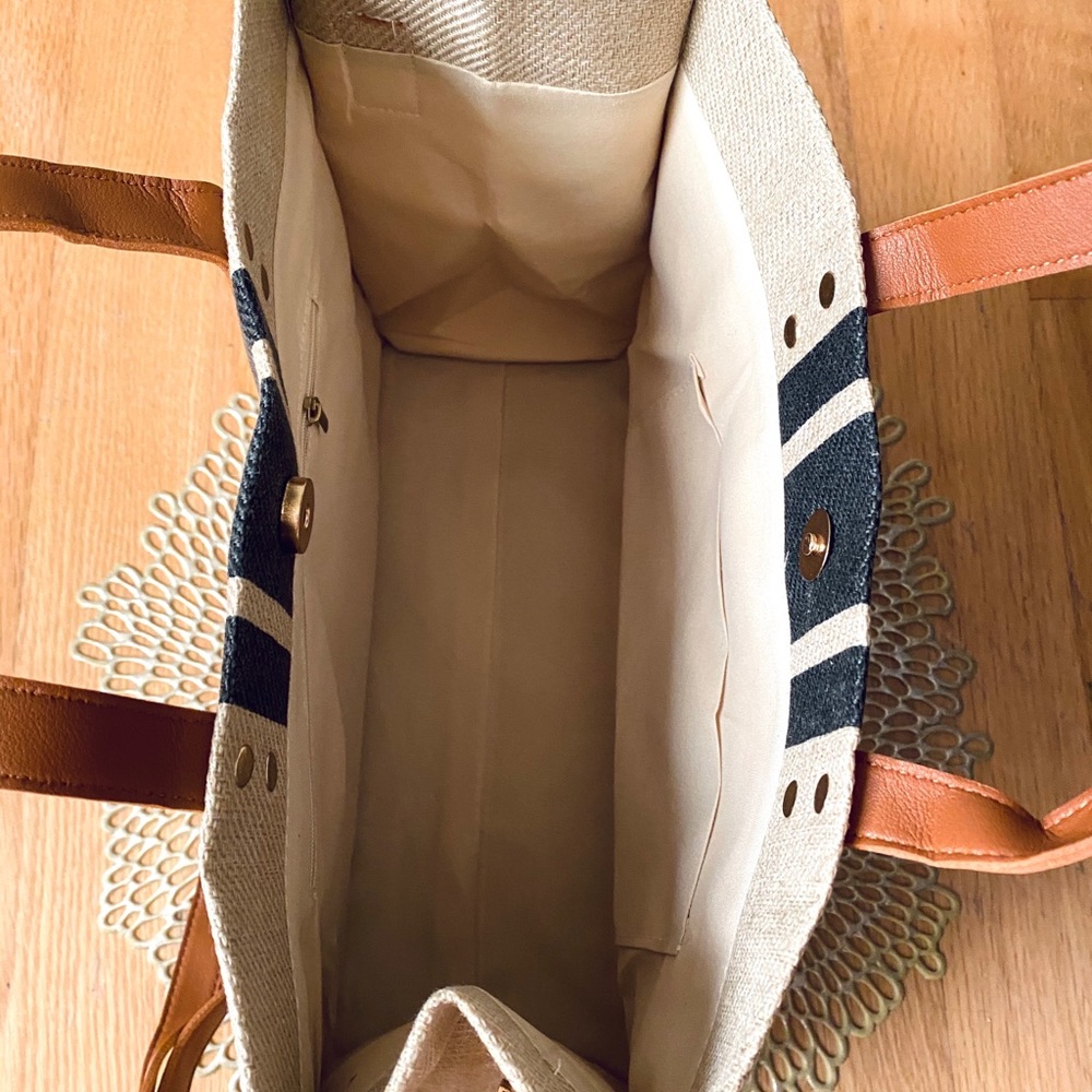 🆕LAST ONE!🛍 Bold Neutrals Canvas Tote - Picture 3 of 5
